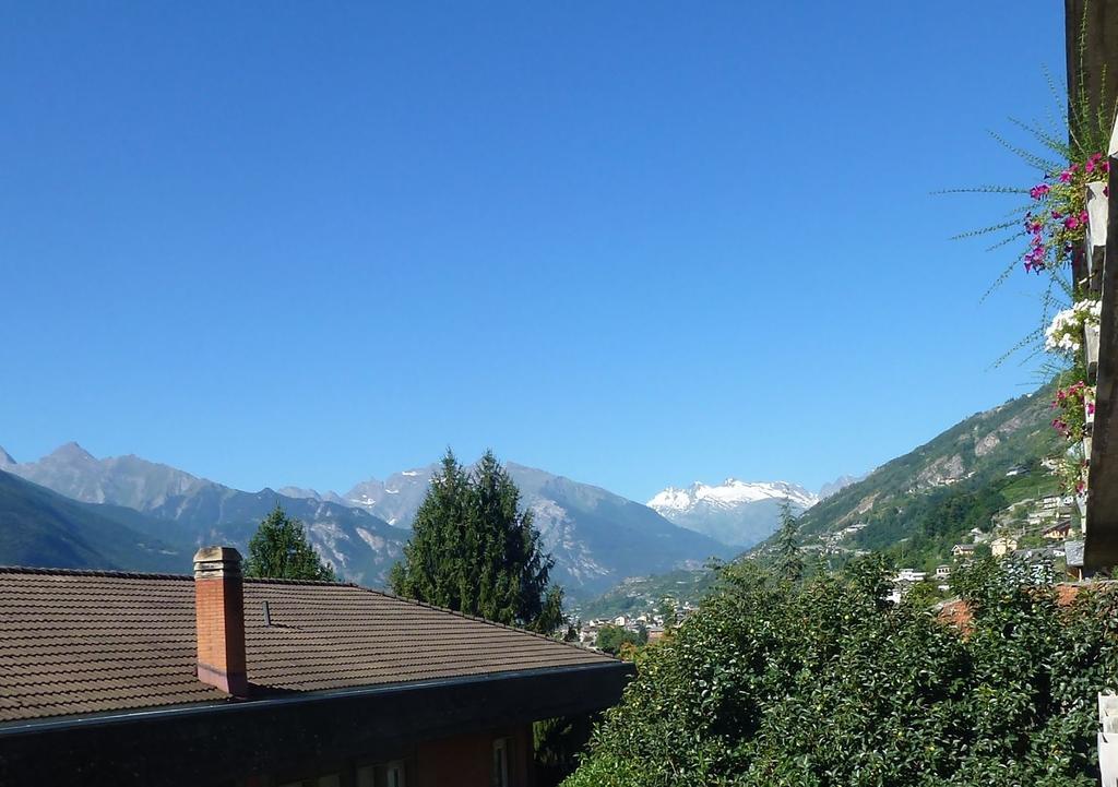La Betulla Appartamento Confortevole Wifi E Parking Free Aosta Eksteriør billede