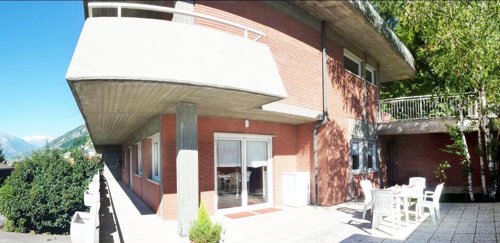 La Betulla Appartamento Confortevole Wifi E Parking Free Aosta Eksteriør billede